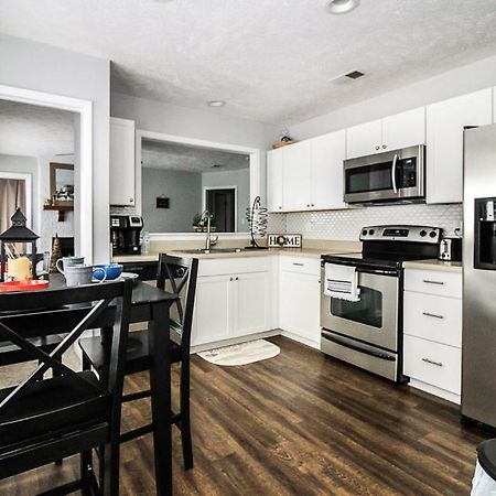 Cozy Cottage Feel, 5 Mins From Ft. Bragg Fayetteville Exterior photo