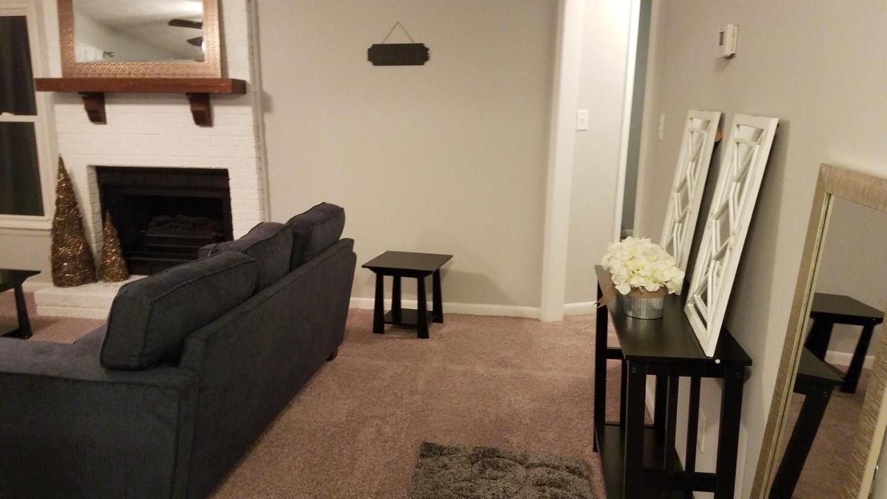 Cozy Cottage Feel, 5 Mins From Ft. Bragg Fayetteville Exterior photo