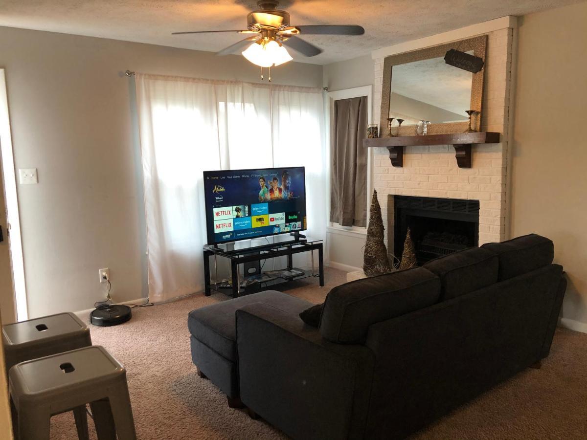 Cozy Cottage Feel, 5 Mins From Ft. Bragg Fayetteville Exterior photo
